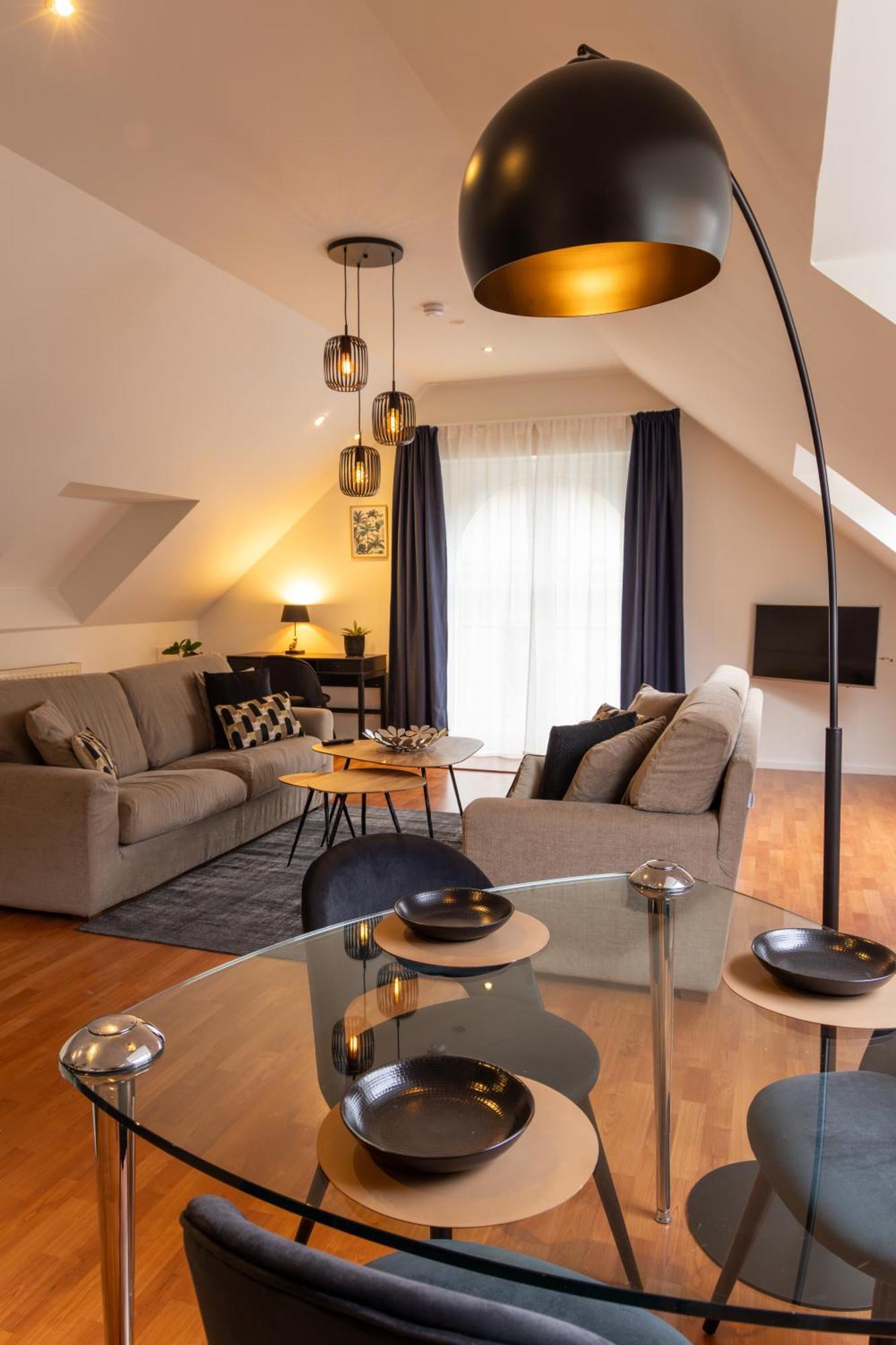 Hotel & Apartments Bibois Leuven Oud-Heverlee Esterno foto